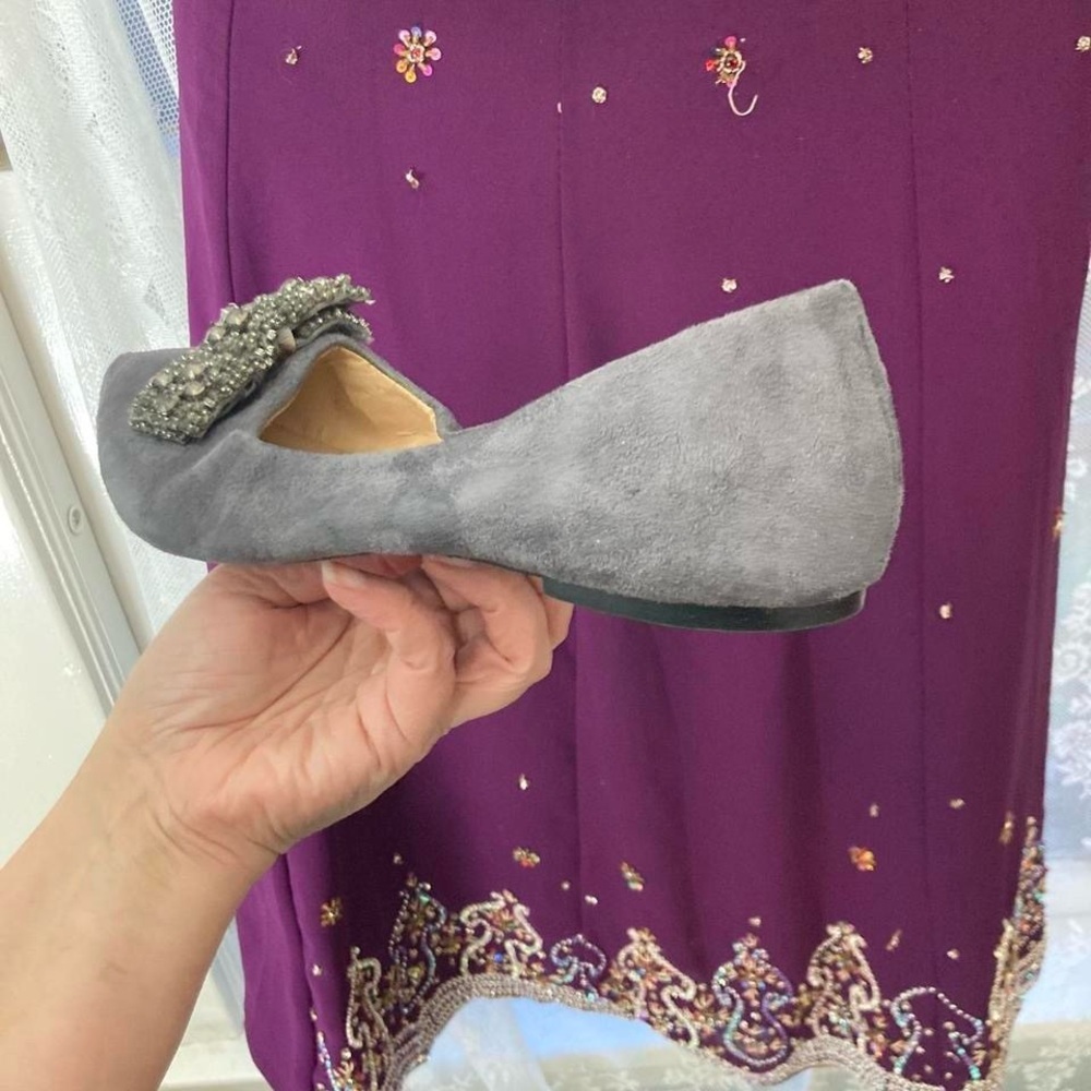 Grey suede flat shoes with bow Rhinestone detail 9.5 Annie - Picture 5 of 6